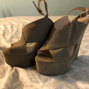 Charlotte Russe wedged